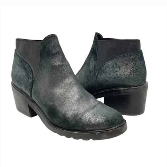 Eileen Fisher Dome Gore Cuff Distressed Metallic Leather Ankle Booties - Size 8 - Picture 1 of 12